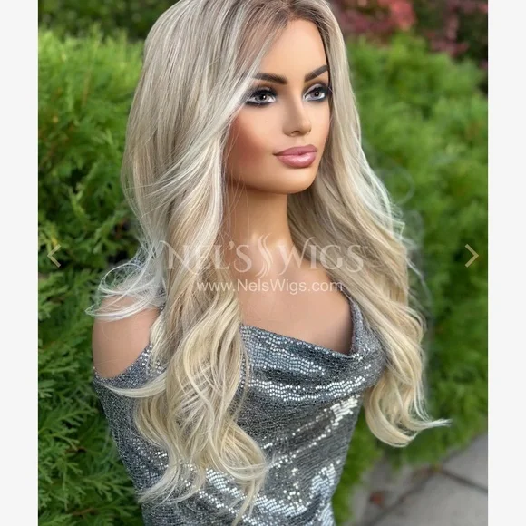 Nel’s standard size Emmie wig - Picture 4 of 6